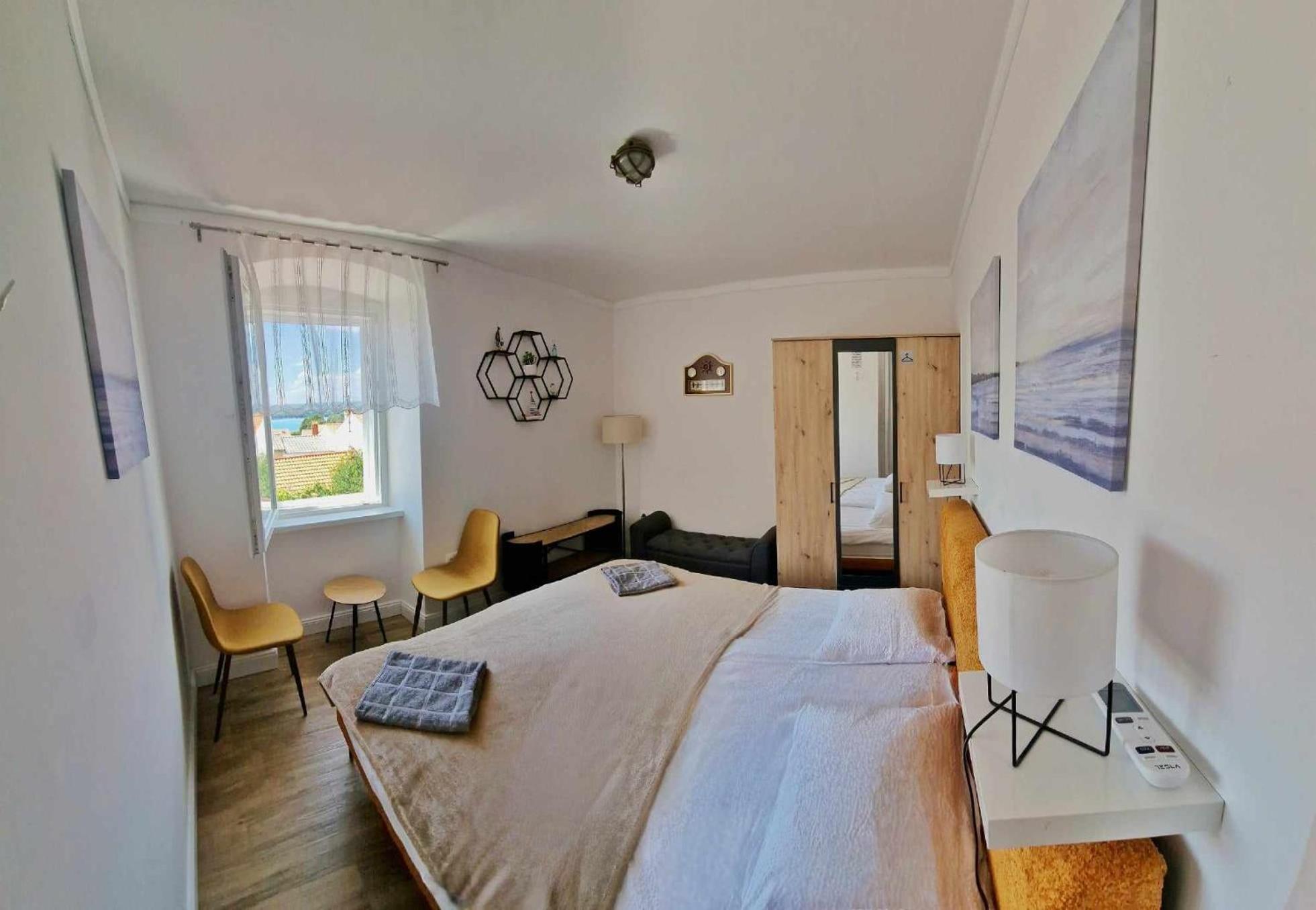 Holiday Place Veli Dvor - Vacation House With Private Garden In Old Town Punat Luaran gambar